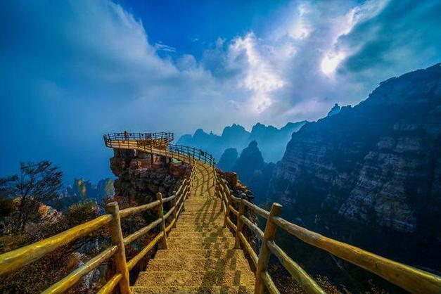 京郊自驾一日游最佳景点，夏天京郊自驾一日游最佳景点？