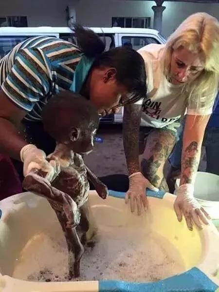 非洲”讨水男孩”如今怎样了?