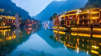 湖南的旅游景点（湖南的旅游景点有哪些最出名）