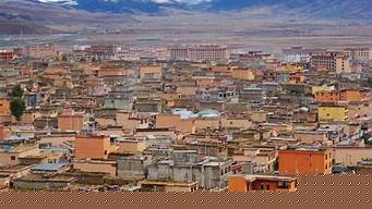 理塘（理塘县城海拔多少米）