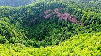 镜泊湖地下森林（镜泊湖地下森林公园图片）