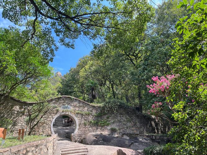 洛阳天池山风景区？洛阳天池山风景区免门票政策？