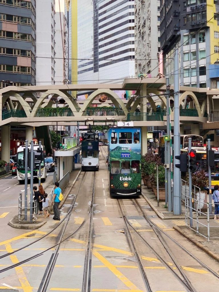 香港旅游全攻略多少钱，香港旅游全攻略多少钱一天？